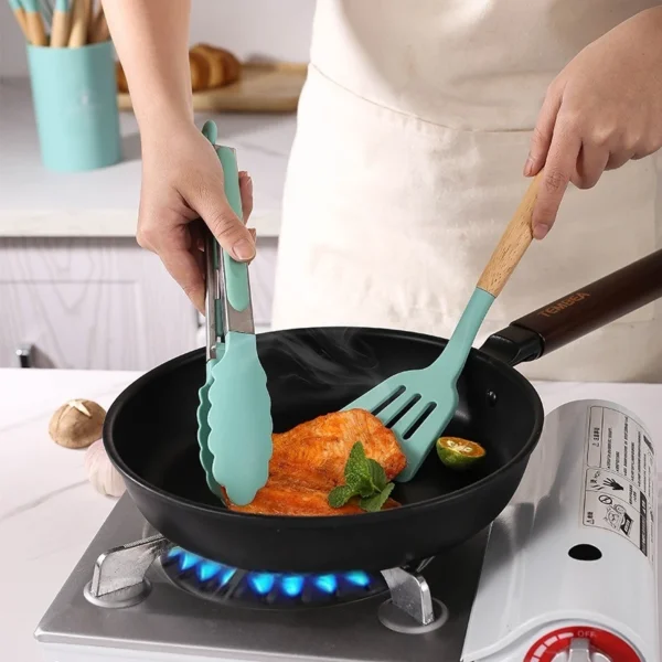 12PCS Silicone Kitchenware Non-Stick Cookware Kitchen Utensils Set Spatula Shovel Egg Beaters Wooden Handle Cooking Tool Set - Image 4